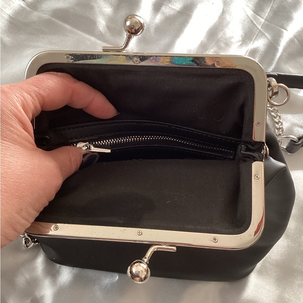 Vintage Inspired BCBGeneration Purse - Picture 4 of 9